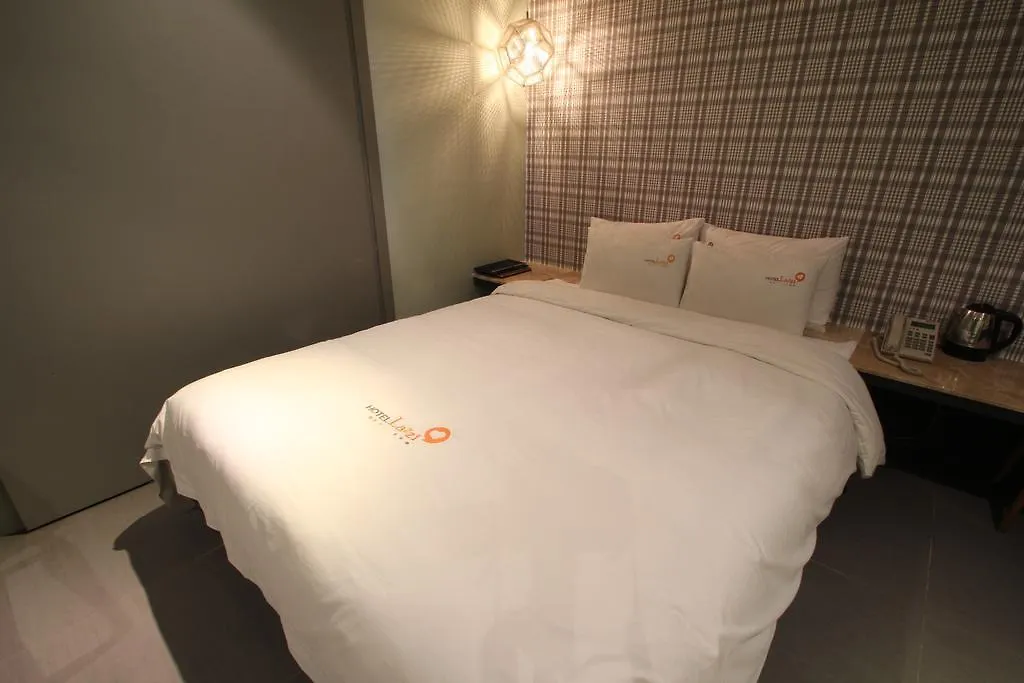 Lazzi Motel Busan