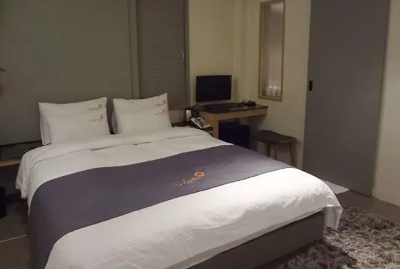 Lazzi Motel Busan
