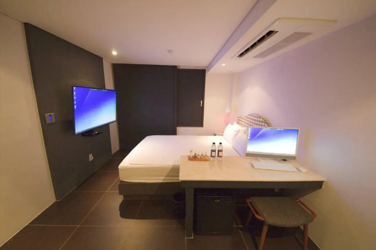 Lazzi Motel Busan 3*,  South Korea