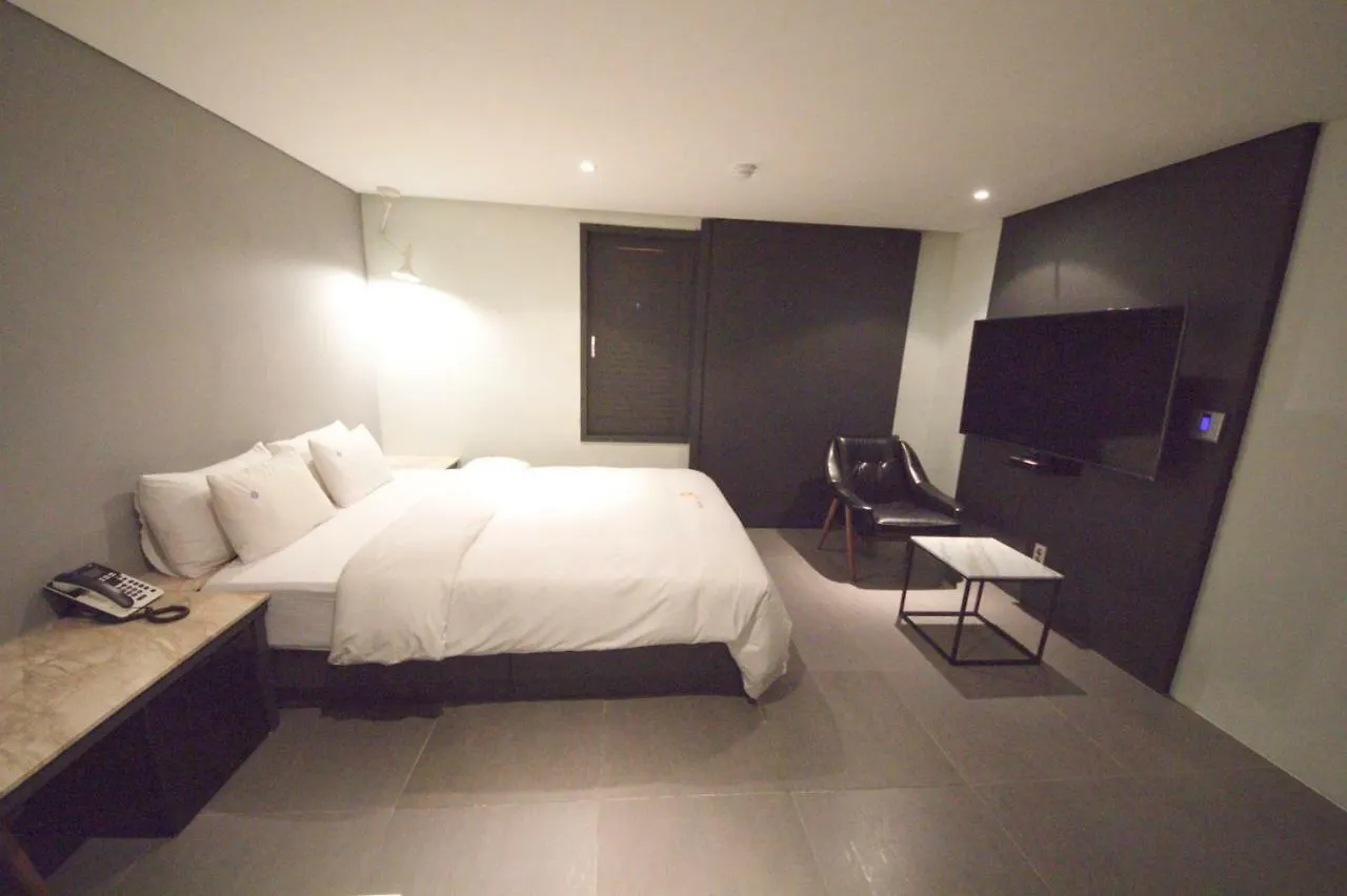 Lazzi Motel Busan 3*,  South Korea